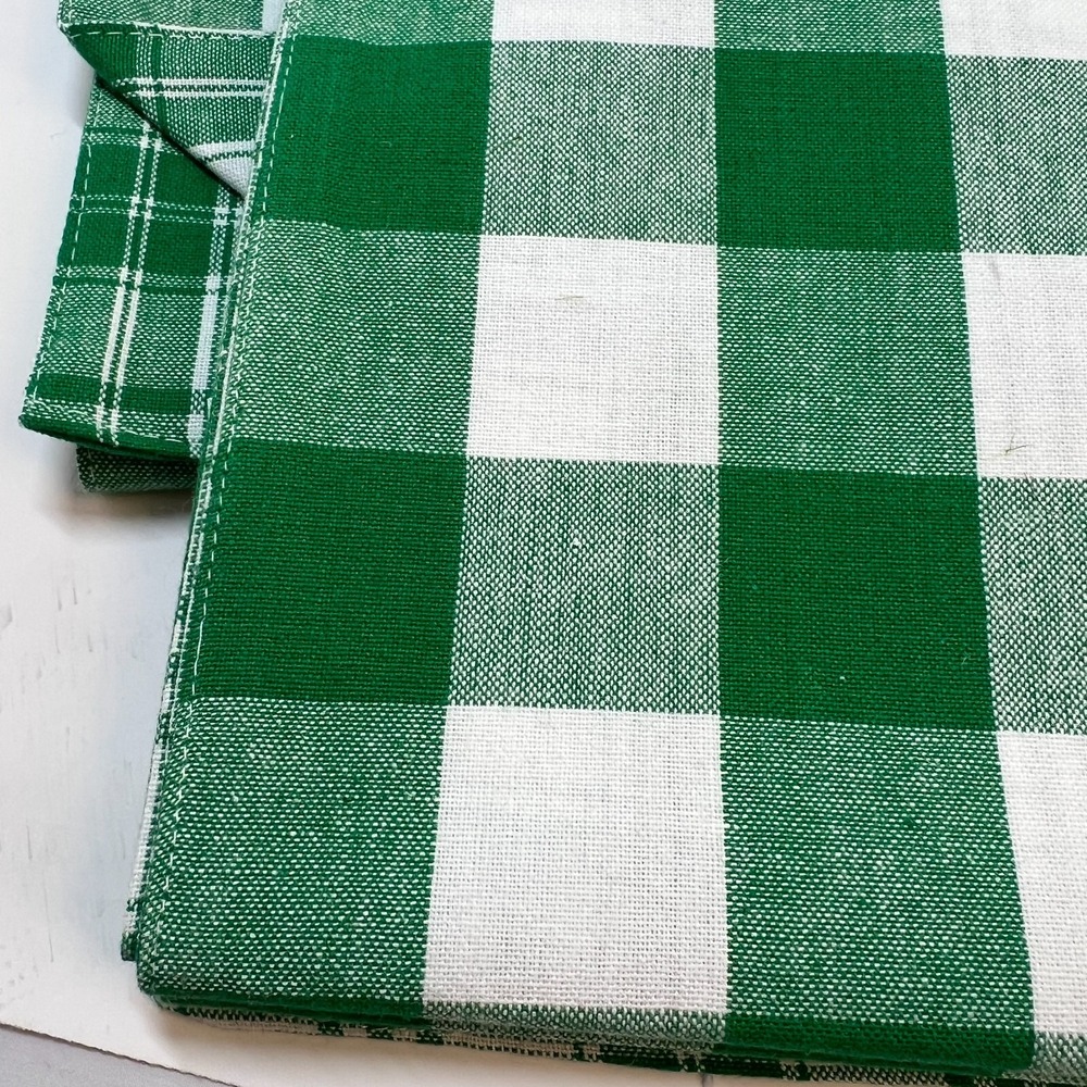 St Patrick's Day Double Sided Reversible Green White Table Runner Two 13x72 NWT - Picture 10 of 13